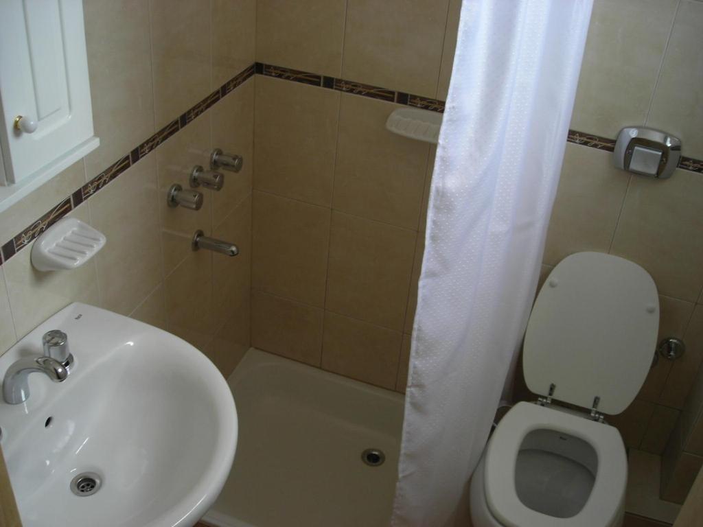 Hotel Miceli Bragado Bagian luar foto