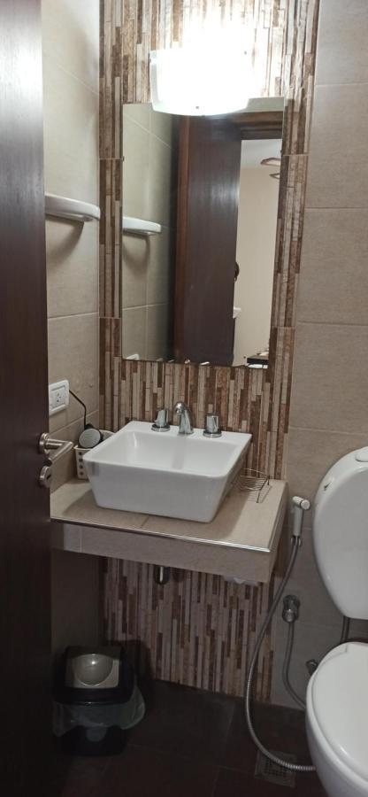 Hotel Miceli Bragado Bagian luar foto