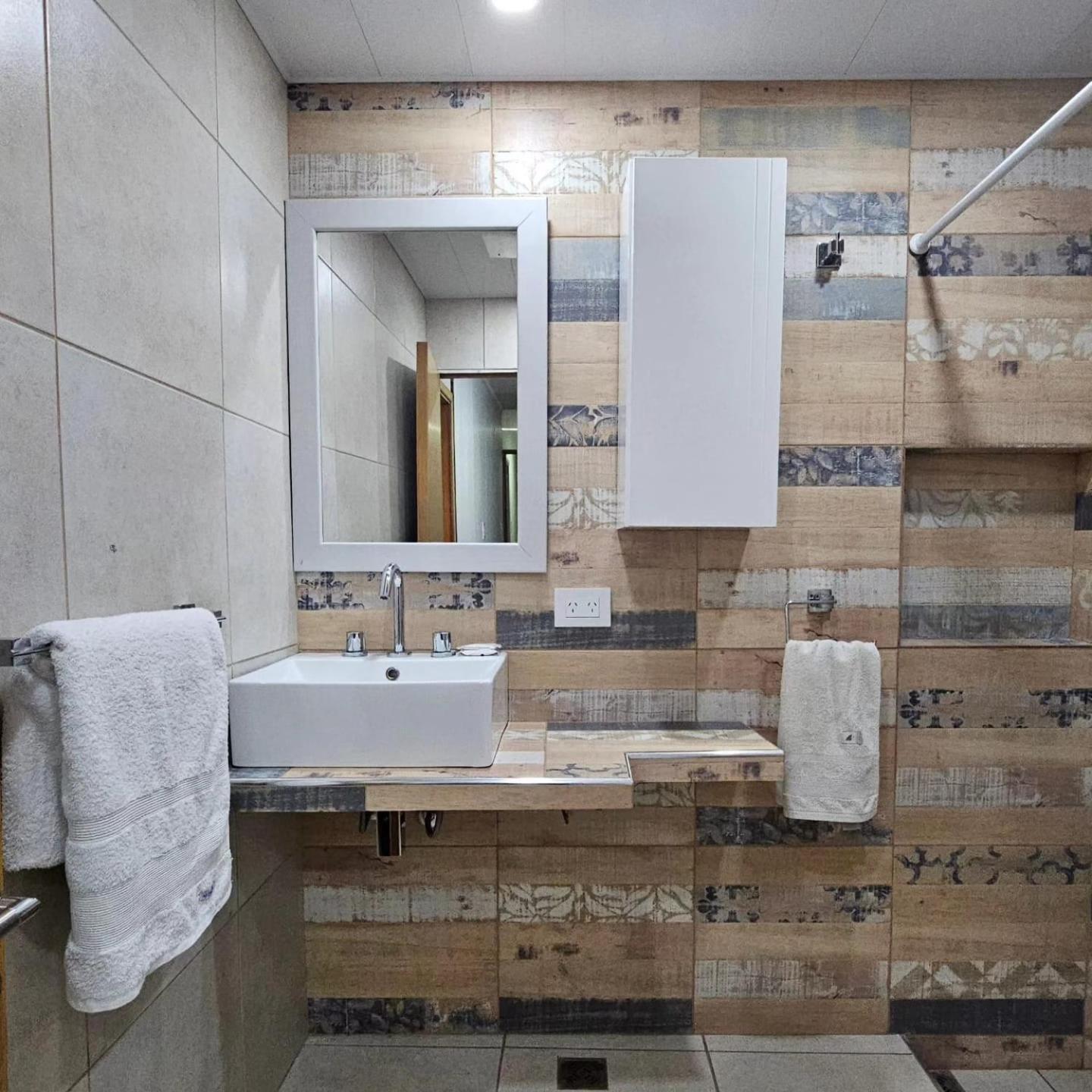 Hotel Miceli Bragado Bagian luar foto